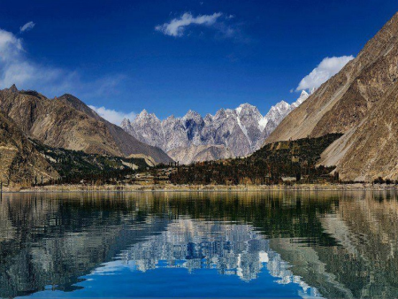 thmb7748Attabad Lake Hunza Valley Pakistan..jpg